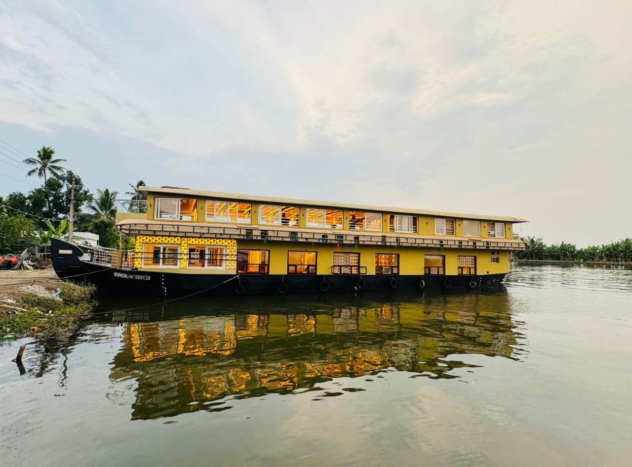 Vembanad Emperor Houseboat (3)